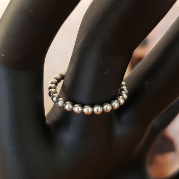 "Loves me, loves me not" silver floral ring - Picture 3 of 5